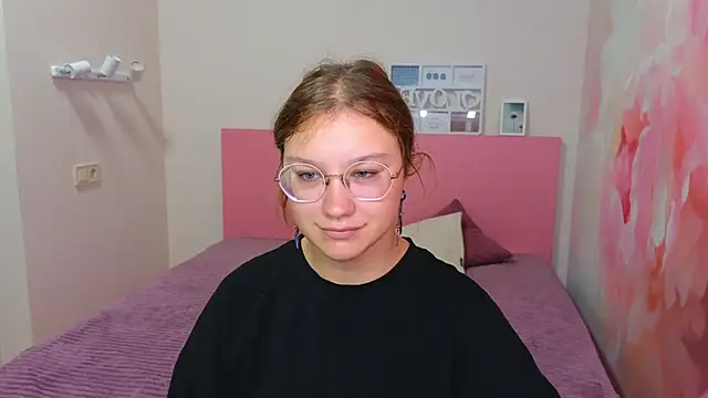 AngelinaLow online show from 9, 9, 2025