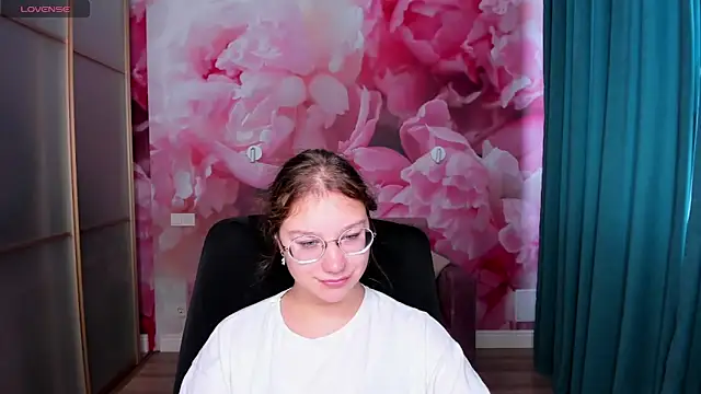 AngelinaLow online show from 1, 10, 2025