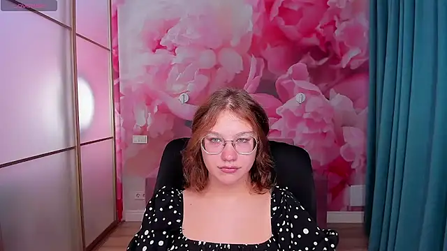 AngelinaLow online show from 8, 10, 2025