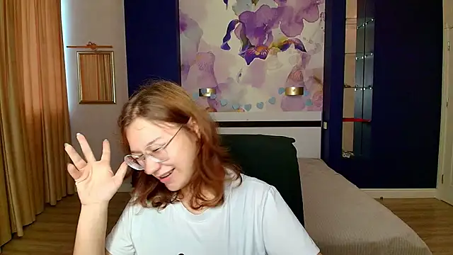 AngelinaLow online show from 13, 11, 2025