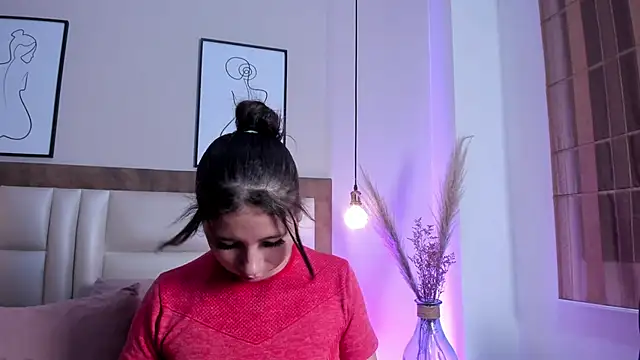 BeckyVidal online show from 18, 12, 2025