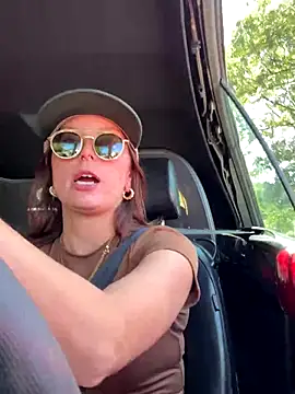 Snapshot of SpaceCowWhore chatting on 12, 9, 2025 SpaceCowWhore online show from 12, 9, 2025