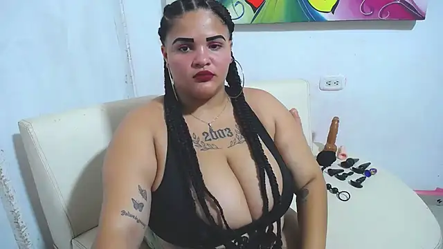 Snapshot of latina_bigboos25 chatting on 5, 10, 2025 latina bigboos25 online show from 5, 10, 2025