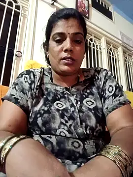 kissmetha online show from 4, 5, 2026