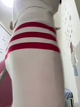 Snapshot of aa520uv chatting on 19, 10, 2025 aa520uv online show from 19, 10, 2025