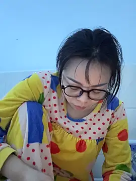 Snapshot of aa520uv chatting on 24, 10, 2025 aa520uv online show from 24, 10, 2025