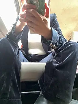 Snapshot of aa520uv chatting on 3, 11, 2025 aa520uv online show from 3, 11, 2025