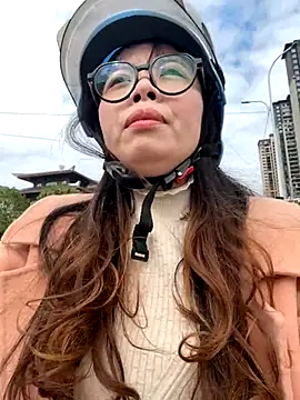 Snapshot of aa520uv chatting on 13, 11, 2025 aa520uv online show from 13, 11, 2025