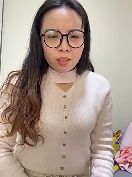 Snapshot of aa520uv chatting on 21, 11, 2025 aa520uv online show from 21, 11, 2025