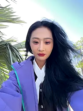 Snapshot of linger-23 chatting on 29, 11, 2025 linger-23 online show from 29, 11, 2025