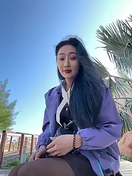 Snapshot of linger-23 chatting on 17, 12, 2025 linger-23 online show from 17, 12, 2025