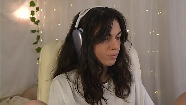 mystica  online show from 29, 10, 2025