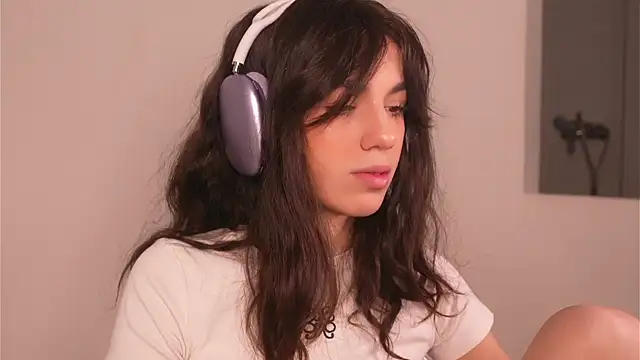 mystica  online show from 24, 11, 2025