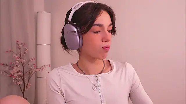 mystica  online show from 27, 11, 2025