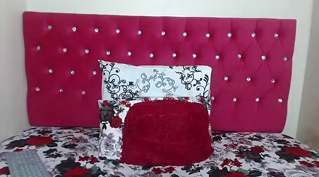 Snapshot of LUNAx02 chatting on 18, 3, 2025 LUNAx02 online show from 18, 3, 2025