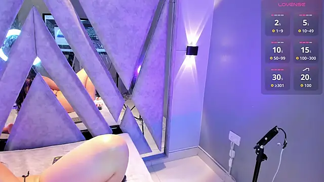 Alice 26  online show from 31, 3, 2026