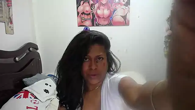 Tu-Reina online show from 2, 12, 2025