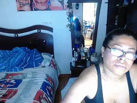 Tu-Reina online show from 15, 12, 2025