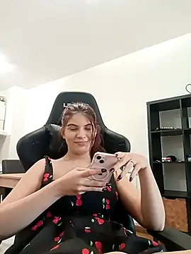 Snapshot of MeCherryy chatting on 27, 10, 2025 MeCherryy online show from 27, 10, 2025