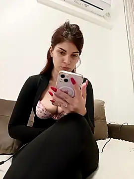 Snapshot of MeCherryy chatting on 23, 11, 2025 MeCherryy online show from 23, 11, 2025