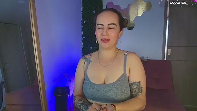 Snapshot of Sairy_ chatting on 28, 4, 2026 Sairy online show from 28, 4, 2026