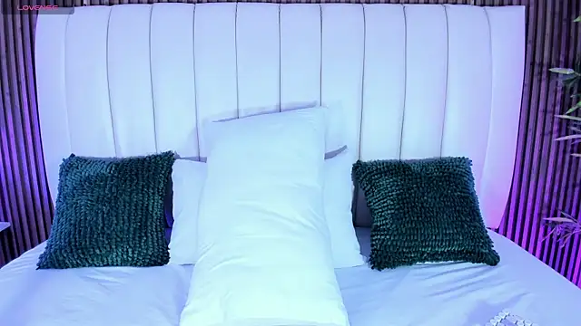 Snapshot of LauraCarther chatting on 26, 2, 2026 LauraCarther online show from 26, 2, 2026