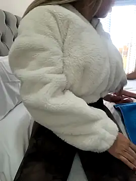 Alyssa 76 online show from 21, 11, 2025