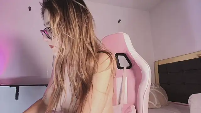 Snapshot of Nicole_blake_ chatting on 11, 10, 2025 Nicole blake online show from 11, 10, 2025