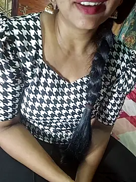 Snapshot of Shalini_telugu09 chatting on 6, 11, 2025 Shalini telugu09 online show from 6, 11, 2025