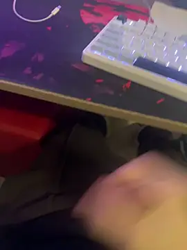 Snapshot of impaolo20 chatting on 13, 3, 2025 impaolo20 online show from 13, 3, 2025