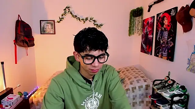 Snapshot of Yaiden_11 chatting on 15, 11, 2025 Yaiden 11 online show from 15, 11, 2025