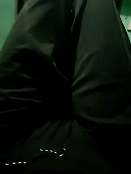 Snapshot of royall_queen chatting on 22, 3, 2025 royall queen online show from 22, 3, 2025