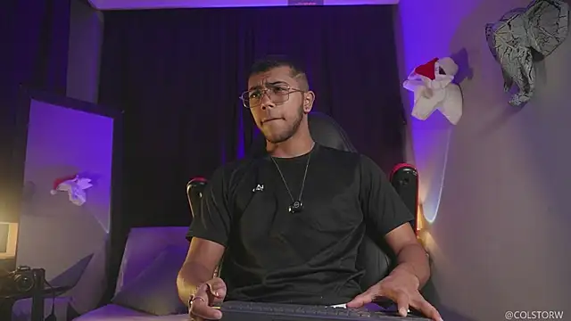 Snapshot of Colstorw_ chatting on 6, 1, 2026 Colstorw online show from 6, 1, 2026