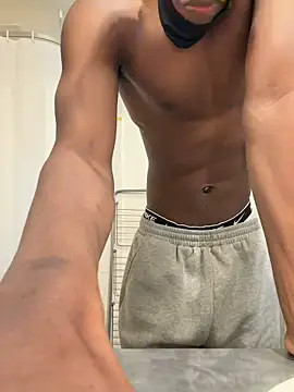 Snapshot of Renoirmonter chatting on 26, 3, 2026 Renoirmonter online show from 26, 3, 2026