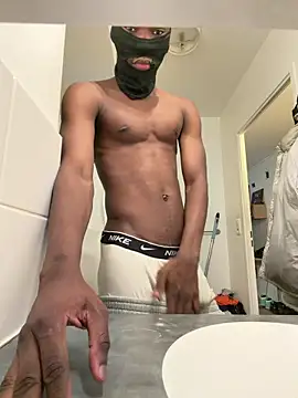 Snapshot of Renoirmonter chatting on 6, 4, 2026 Renoirmonter online show from 6, 4, 2026