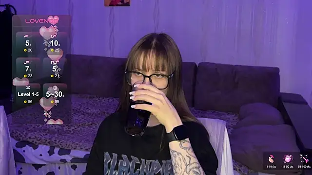 Romanhavesweetydick777 online show from 17, 11, 2025