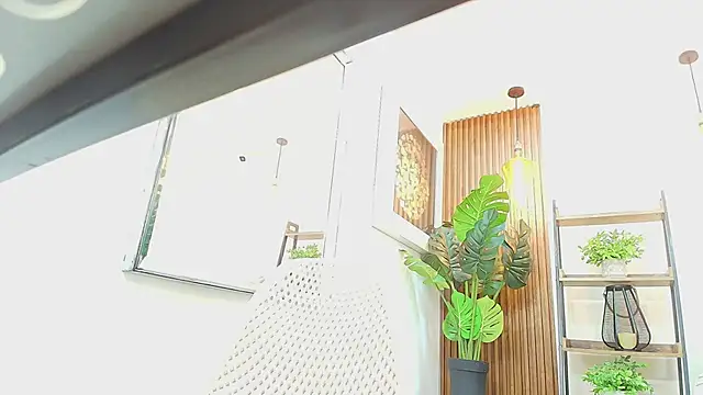 Snapshot of Coral_Lise chatting on 23, 9, 2025 Coral Lise online show from 23, 9, 2025