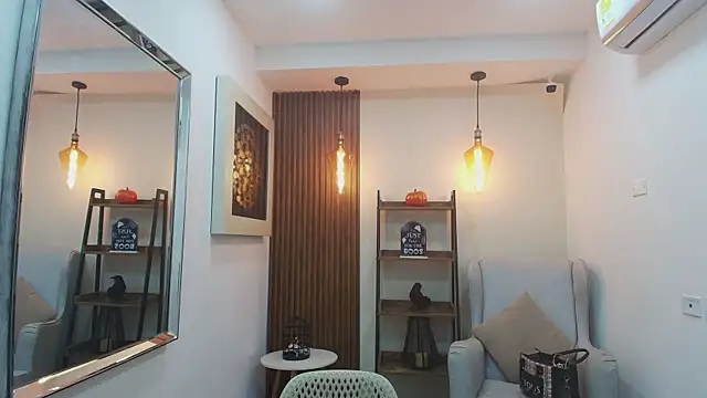 Snapshot of Coral_Lise chatting on 23, 10, 2025 Coral Lise online show from 23, 10, 2025