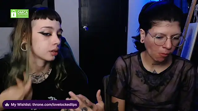 Snapshot of lovelockedlips chatting on 22, 6, 2026 lovelockedlips online show from 22, 6, 2026