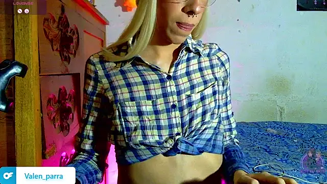 Snapshot of kattycat_ chatting on 18, 11, 2025 kattycat online show from 18, 11, 2025