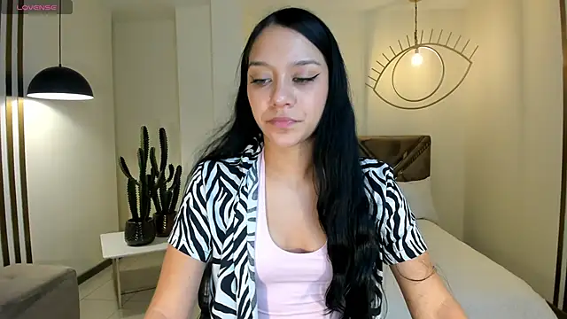 Snapshot of AmaliaCrus chatting on 20, 10, 2025 AmaliaCrus online show from 20, 10, 2025