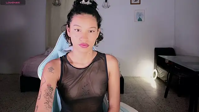 Snapshot of eleselas chatting on 2, 10, 2025 eleselas online show from 2, 10, 2025