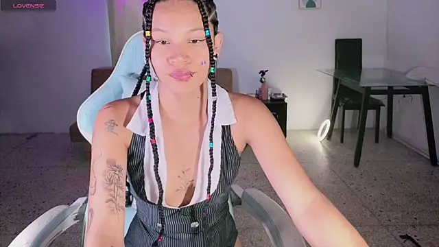 Snapshot of eleselas chatting on 19, 10, 2025 eleselas online show from 19, 10, 2025