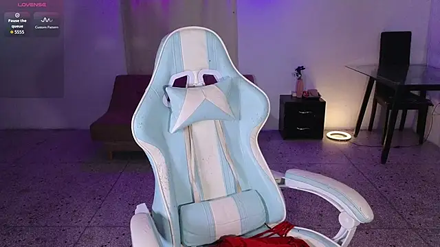 Snapshot of eleselas chatting on 2, 11, 2025 eleselas online show from 2, 11, 2025