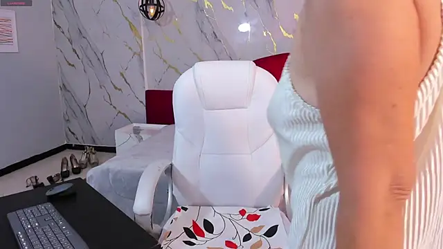 loress ass mature online show from 14, 5, 2026