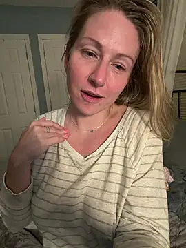 LittleMsMILF online show from 29, 3, 2026