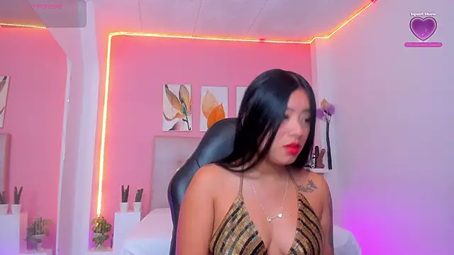 Snapshot of Molly_h0t chatting on 1, 11, 2025 Molly h0t online show from 1, 11, 2025