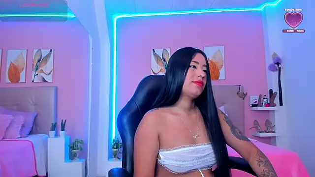 Snapshot of Molly_h0t chatting on 11, 11, 2025 Molly h0t online show from 11, 11, 2025