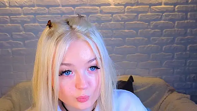 minigirl online show from 19, 3, 2025