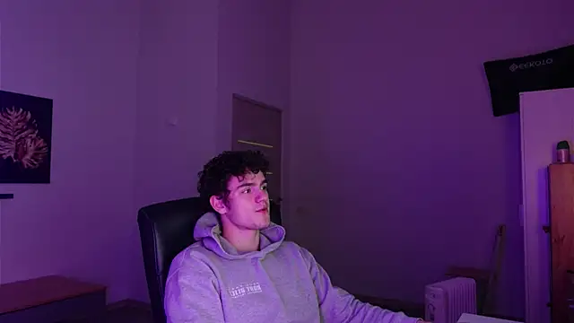 Snapshot of Brad_Holloway chatting on 30, 11, 2025 Brad Holloway online show from 30, 11, 2025